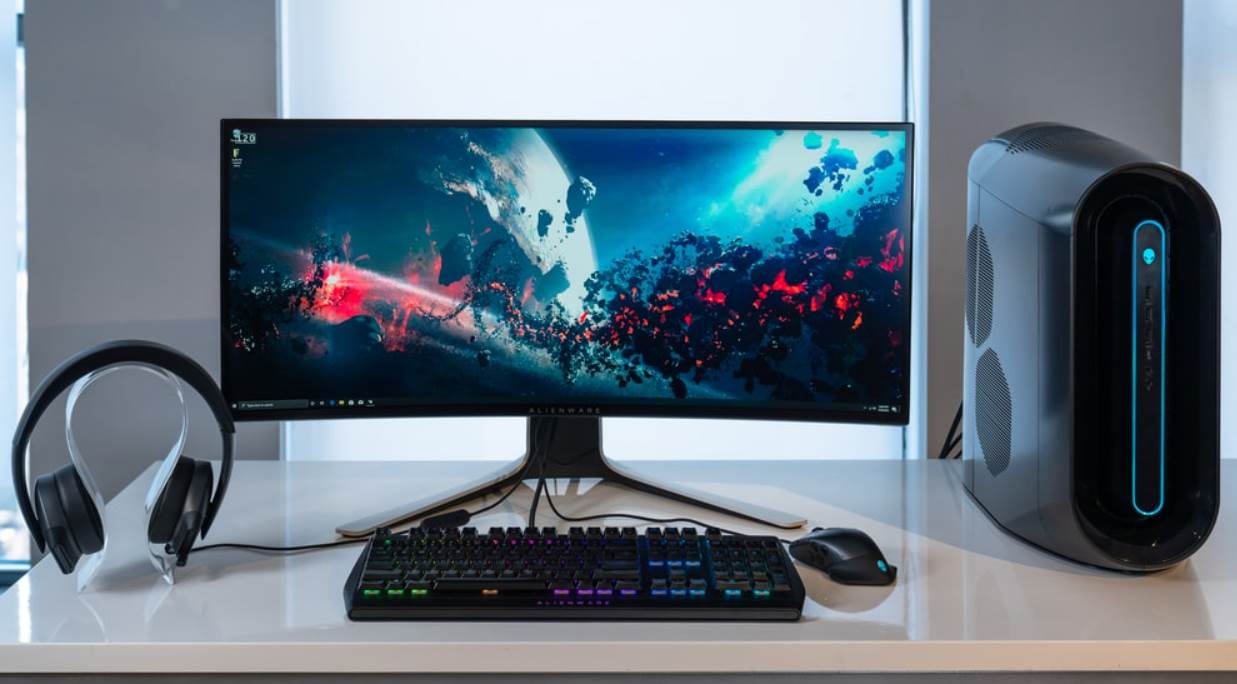9 Computer Accessories That Are Worth Getting